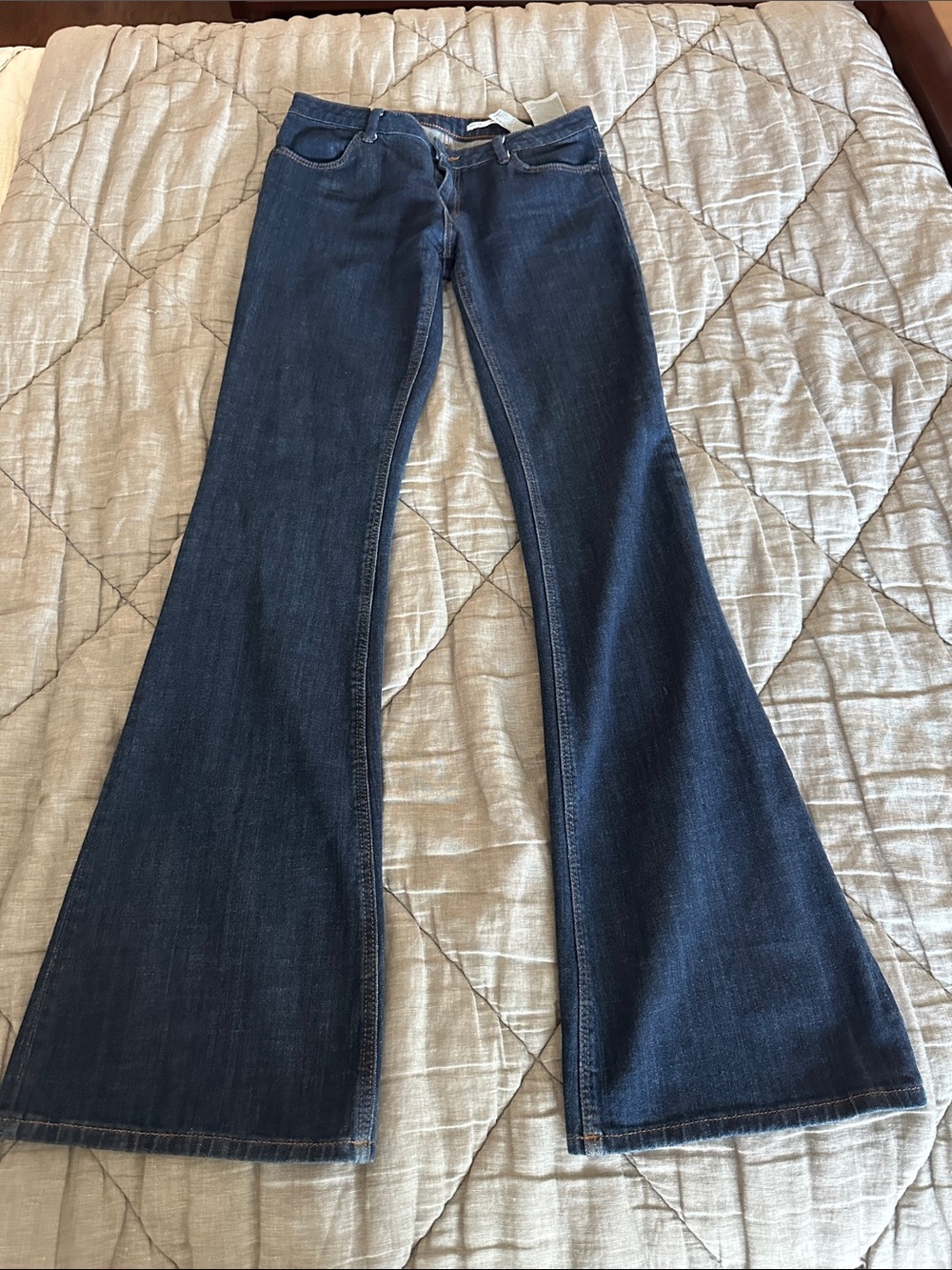 Zara Jeans medium rise slim fit flare bottom dark wash size 28 USA 6